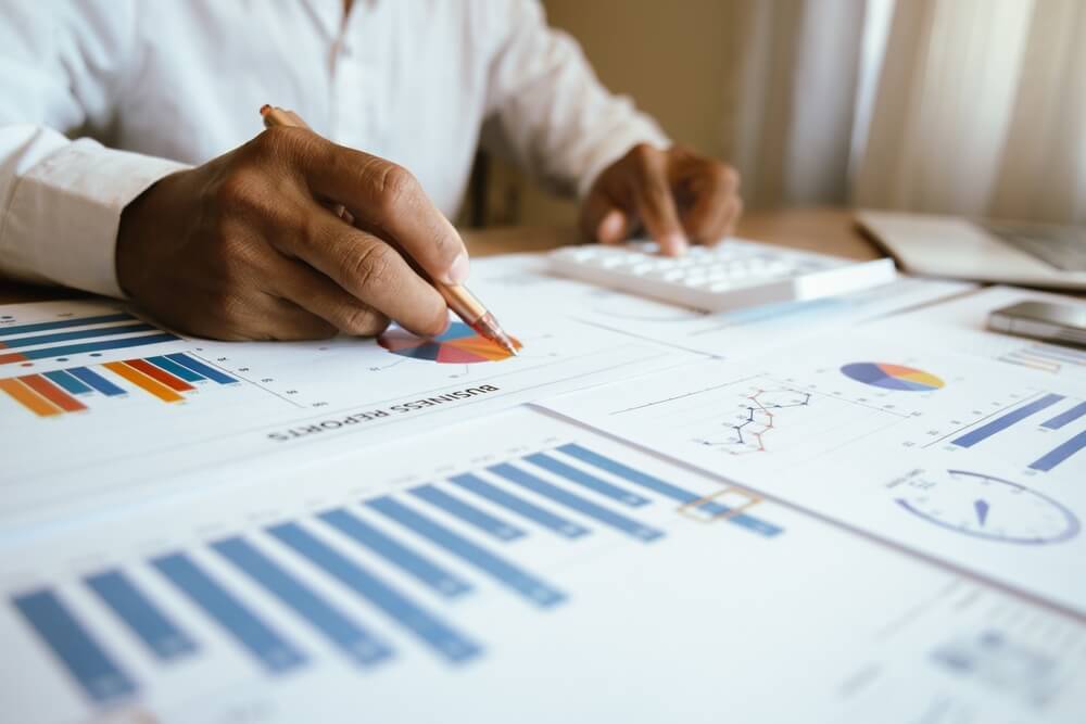 Jak włączyć faktoring do polityki finansowej firmy: zasady, limity i odpowiedzialności w zespole